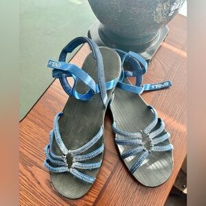Women’s Teva Sandals Size 9.5 in Outdoor Blue